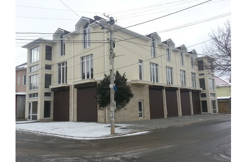 Продам здание в Симферополе под медицинский центр - Продам в Симферополе