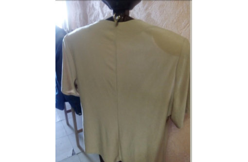 Женскую Рубашку,блузку светло-бежевого цвета - Мужская одежда в Симферополе