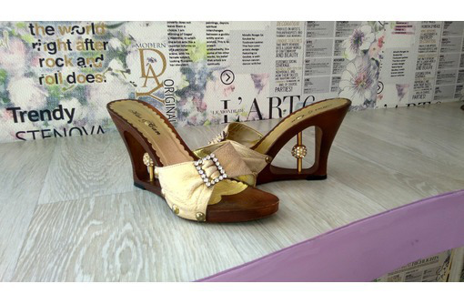 Продам или обменяю  босоножки в отличном состоянии - Женская обувь в Севастополе