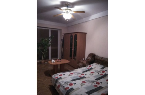 Продам 1-комнатную квартиру в Севастополе на ул Хрусталева - Квартиры в Севастополе