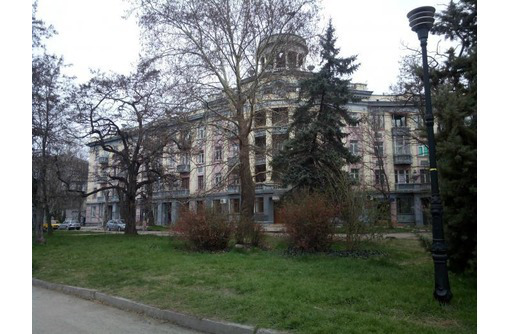 Продается 3-комнатная квартира,г. Симферополь,ул.Набережная - Квартиры в Симферополе