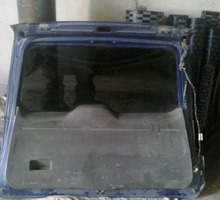 Продам дверь багажника mitsubishi space star 2000 г. - Для легковых авто в Керчи