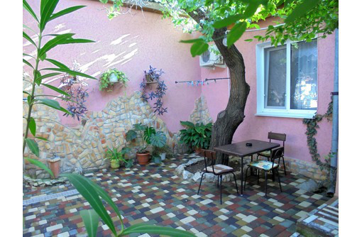 Домик под абрикосовым деревом на 2-4 человека в Феодосии. - Аренда домов в Феодосии
