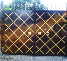 Изготовление металлических ворот и калиток: распашные, автоматические (откатные), секционные, - Заборы, ворота в Евпатории