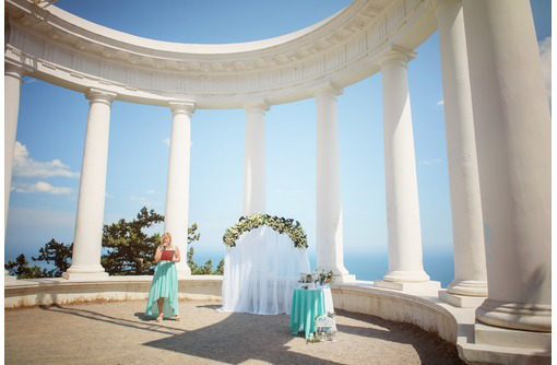 Ведущая ярких и счастливых событий в Крыму по доступной цене - Свадьбы, торжества в Ялте