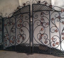 Изготовление ворот, навесов, металлических дверей, решеток - Заборы, ворота в Керчи
