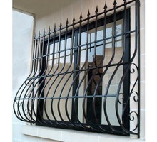 Кованые и простые металлические решетки на окна, ворота - Металлические конструкции в Евпатории