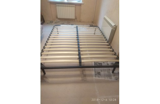 Срочно продам совершенно новую кровать в упаковке без спинок не дорого - Мебель для спальни в Ялте