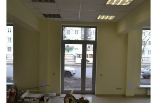 ЦУМ - Первая линия Аренда Торгово-Офисного помещения, (первый этаж, отдельный вход), площадью 48 м2 - Сдам в Севастополе