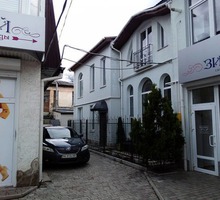 Продается офисное двухэтажное здание в самом центре г Симферополя, на ул. Пушкина - Дома в Симферополе