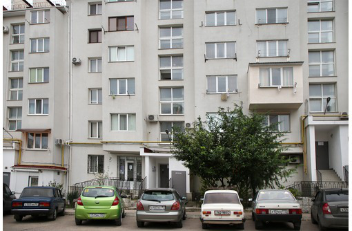 Продам большую 3-комнатную квартиру 78 кв.м с АГВ Вакуленчука 26 - Квартиры в Севастополе