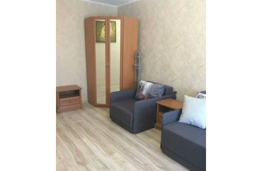 Сдается 2-комнатная, улица Меньшикова, 30000 рублей - Аренда квартир в Севастополе