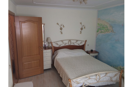 Сдается 2-комнатная, улица Александра Маринеско, 35000 рублей - Аренда квартир в Севастополе