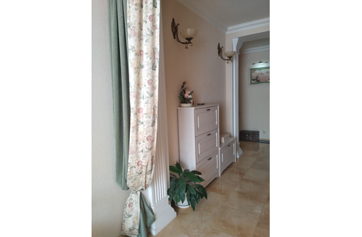 Продам 2-комнатную квартиру с дизайнерским ремонтом - Квартиры в Севастополе