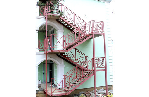 Изготовление лестниц в Севастополе - Лестницы в Севастополе