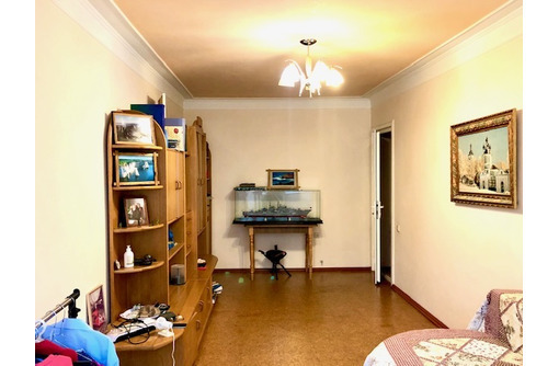 Просторная трехкомнатная в центре - Квартиры в Севастополе