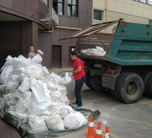 Вывоз строительного мусора , грунта, хлама. Демонтажные работы. Любые объёмы!!! <24/7> - Вывоз мусора в Севастополе
