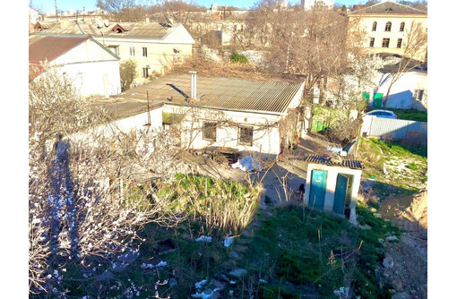В продаже земля плюс дом в центре города Севастополь. Ялтинская, 30 - Дома в Севастополе