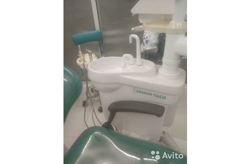 Продам стоматологическую установку с верхним расположением инструментов - Стоматология в Севастополе