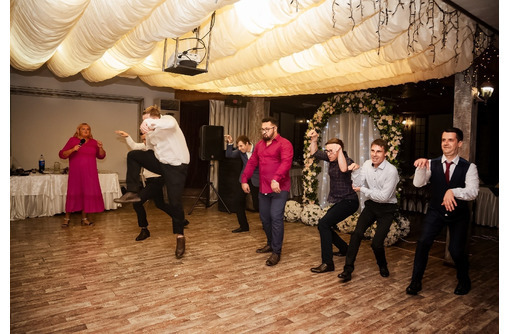 Организация праздников, ведущий (не тамада) - Свадьбы, торжества в Севастополе
