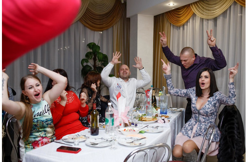 Организация праздников, ведущий (не тамада) - Свадьбы, торжества в Севастополе