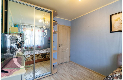 Продаётся трехкомнатная квартира на улице Меньшикова 23 - Квартиры в Севастополе