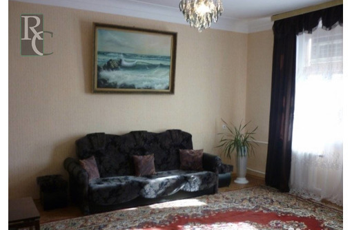 Продаётся отличная трёхкомнатная квартира на Большой Морской 50! - Квартиры в Севастополе