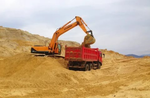 Песок карьерный в Севастополе – компания «БиоПартнер». Высокое качество, доступная цена, доставка - Сыпучие материалы в Севастополе
