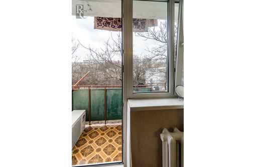 Продается отличная, светлая, однокомнатная квартира на ул. Ерошенко,14. - Квартиры в Севастополе
