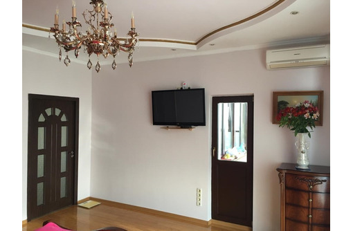 Продам элитную крупногабаритную 2-х комнатную квартиру в новом доме с ремонтом  и мебелью - Квартиры в Севастополе