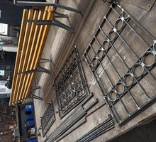 Решетки лестницы двери ворота  навесы перила закладные каркасы зданий Гиб до 12мм-4м рубка 28мм -3м - Металлические конструкции в Севастополе