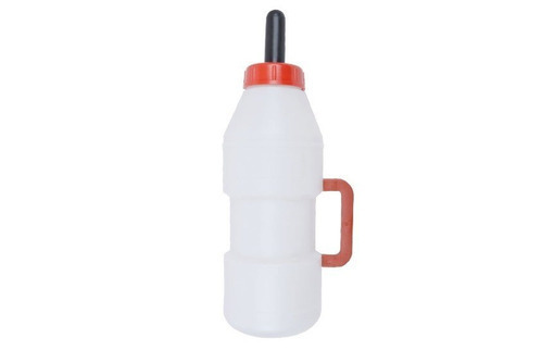 Пластиковая бутылка для выпойки телят - Продажа в Симферополе