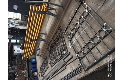 Решетки, лестницы, двери, ворота , навесы, козырьки, перила, нестандартные металлоконструкции - Металлические конструкции в Севастополе