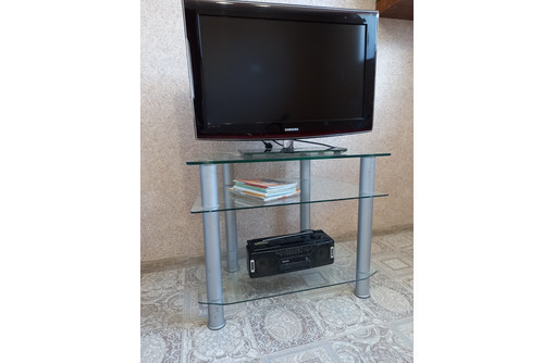 Стеклянная тумба для телевизора - Мебель для гостиной в Симферополе
