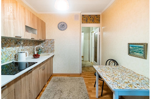 Продается двухкомнатная квартира по ул. А.Юмашева, дом  18. - Квартиры в Севастополе