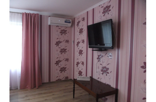 Квартира,  в 3-х мин. от моря, с двориком - Аренда квартир в Алуште