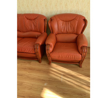Продам кожаный диван с французской раскладушкой и два кресла - Мягкая мебель в Севастополе