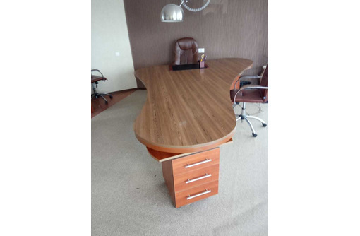 Продам офисный стол б/у и мелкую мебель - Мебель для офиса в Севастополе