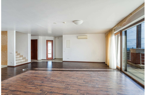 Продажа 3-к квартиры 191.5м² 3/4 этаж - Квартиры в Ялте