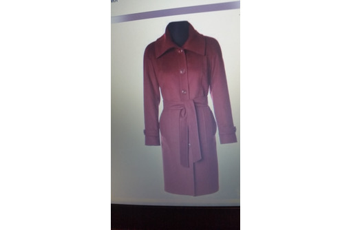 Продается элегантное демисезонное пальто. Цвет сливовый ( бордо). - Женская одежда в Севастополе