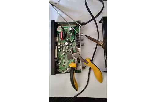 Самый простой ремонт цифровой теле-радио-приставки DVB-T2 | Радиоинженер | Дзен