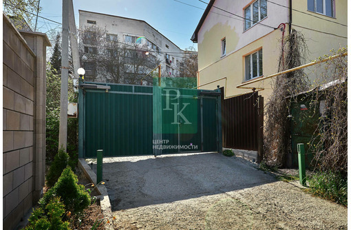 Продам дом 175м² на участке 4 сотки - Дома в Севастополе