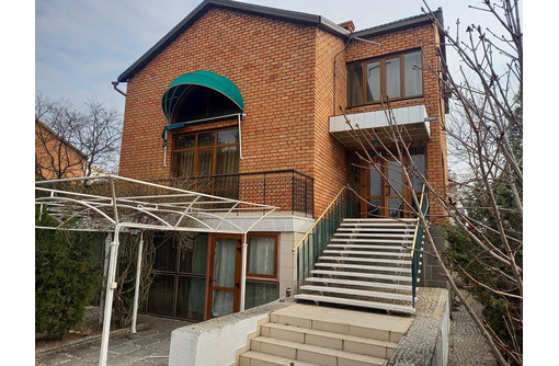 Продается 3-х этажный дом 314 м.кв. возле моря в п. Любимовка, ул. Федоровская 26А - Дома в Севастополе