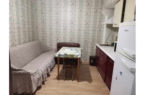 Сдам 2 комнаты в бывшем общежитии - Аренда комнат в Симферополе