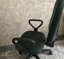Стул кресло офисное - Столы / стулья в Крыму