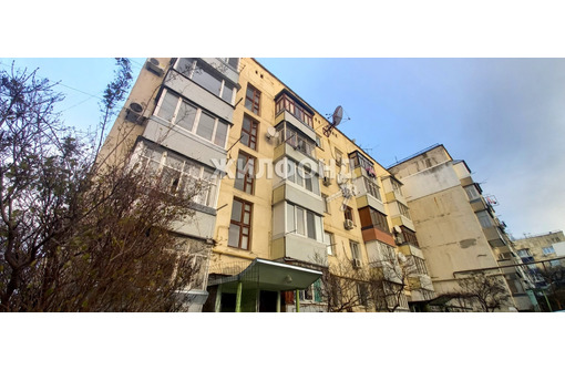 Продается 1-к квартира 37.50м² 1/5 этаж - Квартиры в Феодосии