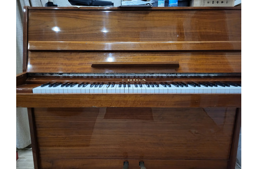 Продам пианино б/у "Riga" в отлич.сост - Клавишные инструменты в Симферополе