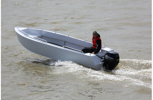 Продаем лодку (катер) Trident 450 - Моторные лодки в Керчи