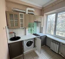 Продается 2-к квартира 45.2м² 3/5 этаж - Квартиры в Симферополе