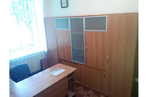 Двух-кабинетный Меблированный Офис в Ленинском районе, площадью 18,2 кв.м. - Сдам в Севастополе